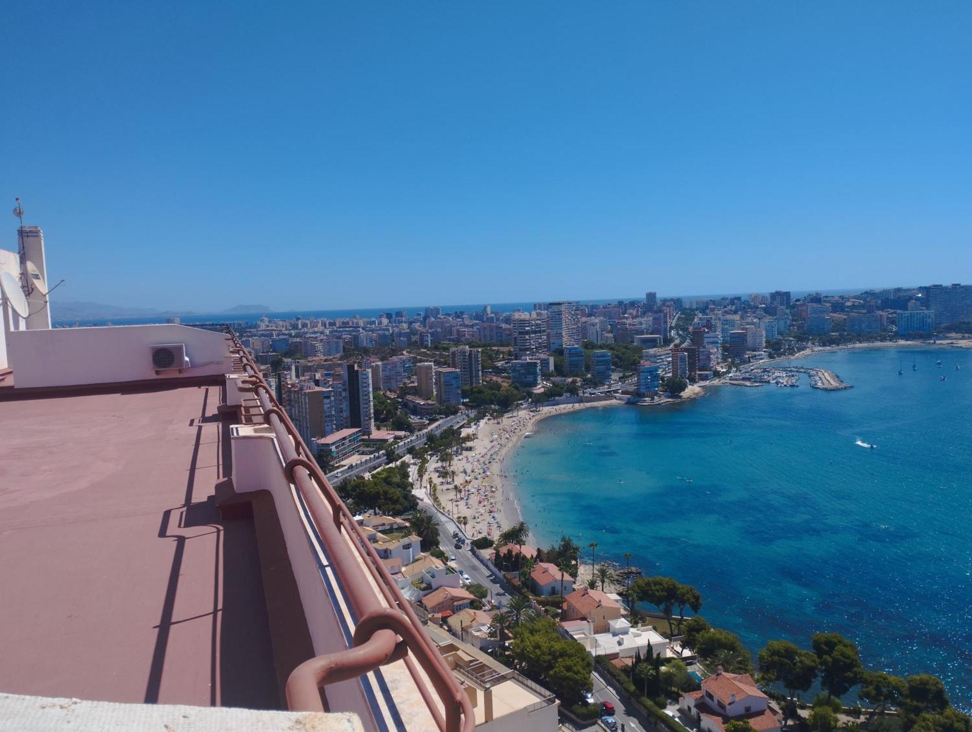 A 50 Metros Del Mar Y En 2 Paradas De Bus Estas En El Centro De Alicante Zewnętrze zdjęcie